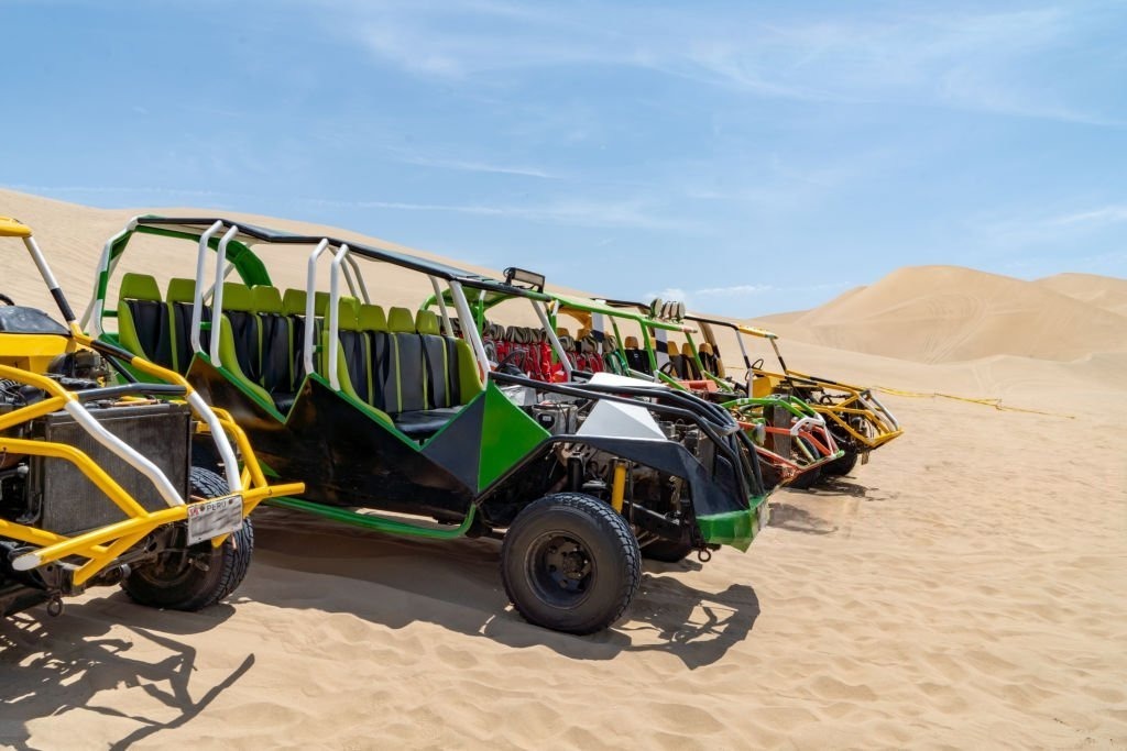 sandboarding-huacachina