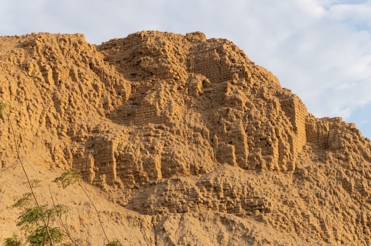 Huaca Pucllana: la pirámide en pleno Miraflores, Lima