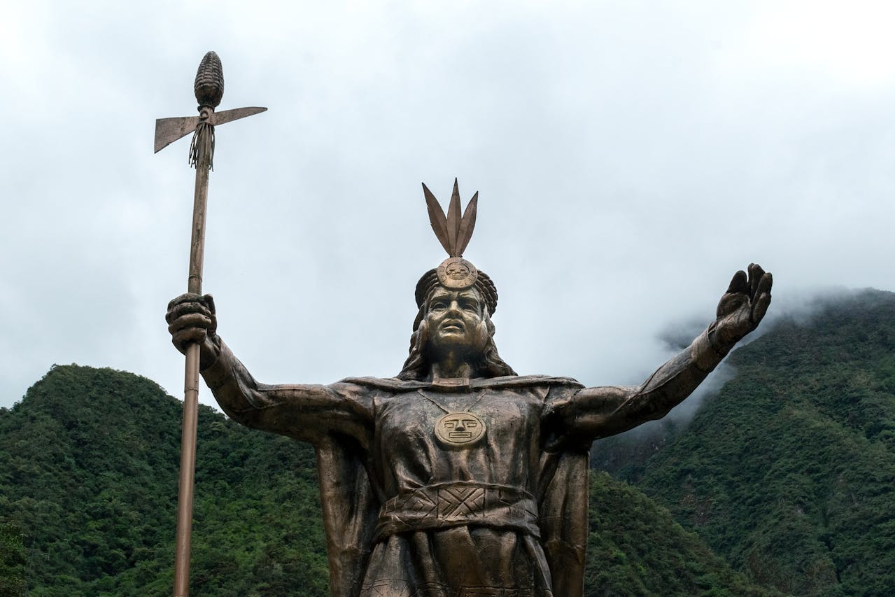 What to Do in Aguas Calientes? Guide Before Visiting Machu Picchu